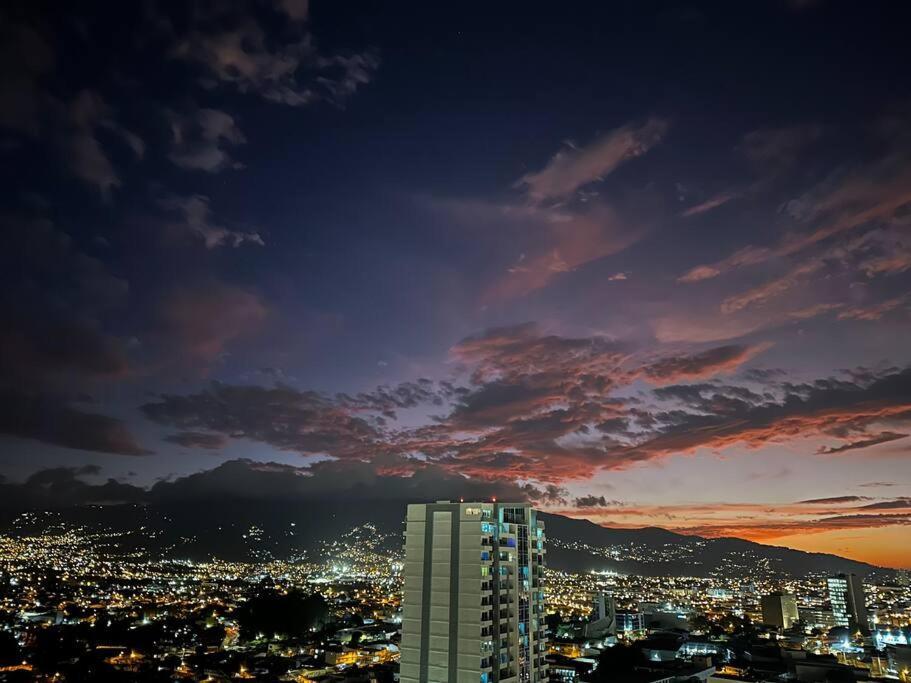 Penthouse En Los Yoses, Vista De Los Dioses Fast Wifi San José Dış mekan fotoğraf