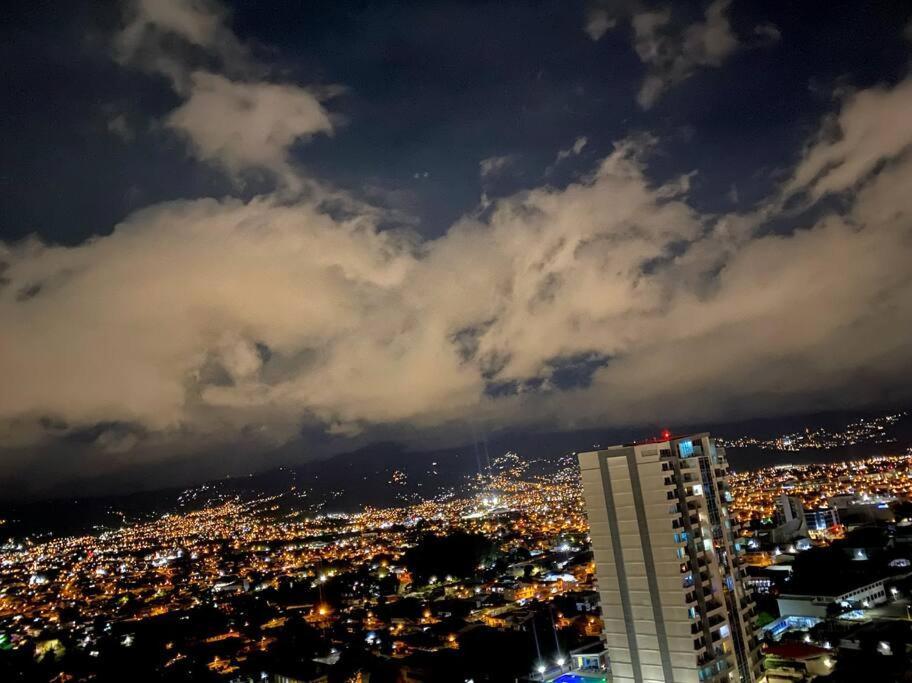 Penthouse En Los Yoses, Vista De Los Dioses Fast Wifi San José Dış mekan fotoğraf