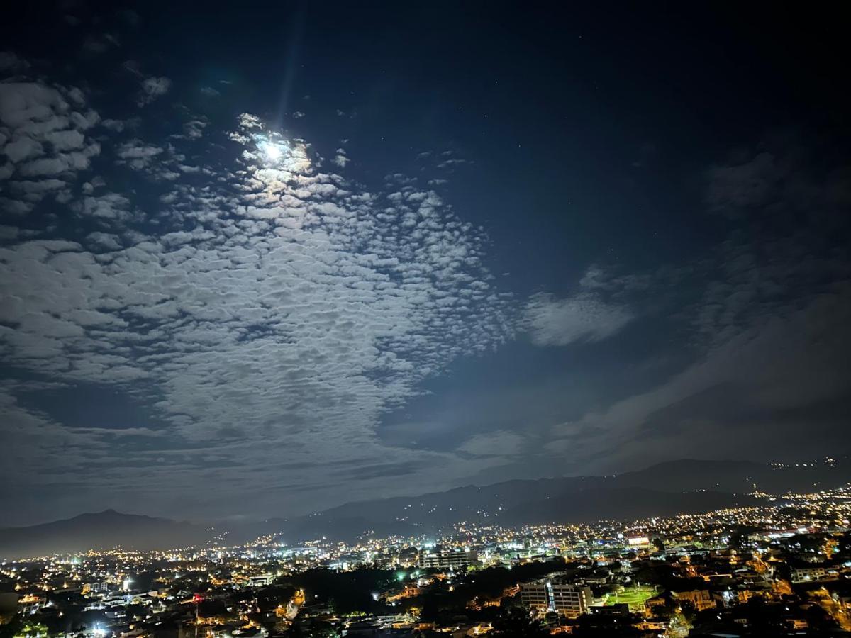 Penthouse En Los Yoses, Vista De Los Dioses Fast Wifi San José Dış mekan fotoğraf